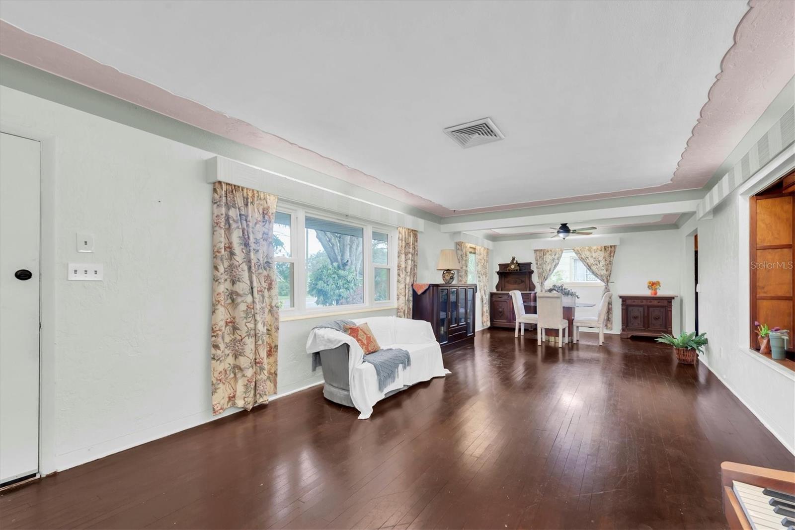 Image 3 of 41 For 125 49th Street N