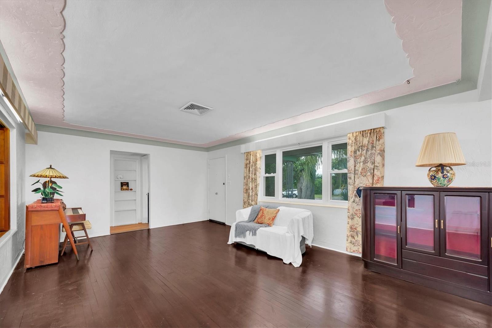 Image 4 of 41 For 125 49th Street N