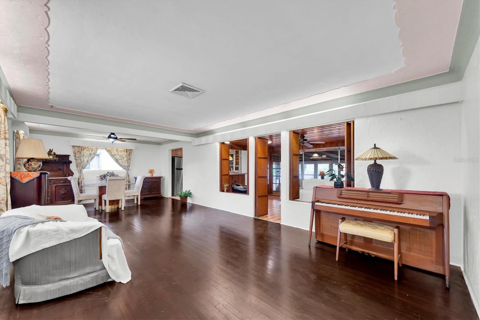 Image 5 of 41 For 125 49th Street N
