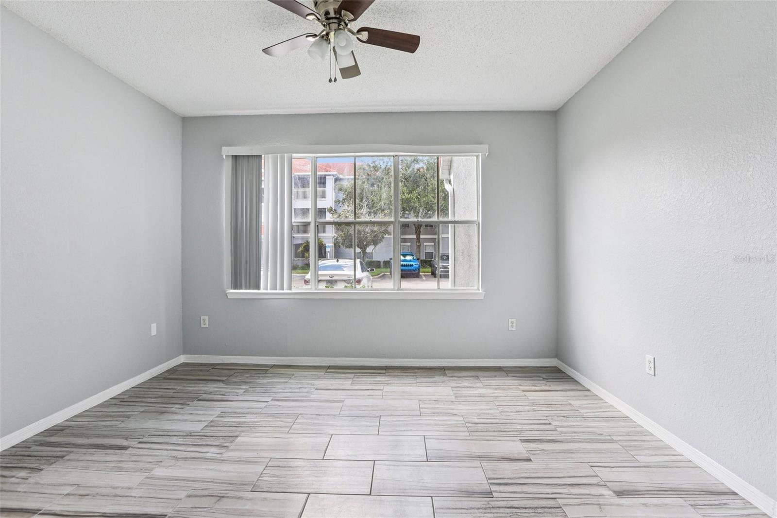 Image 8 of 25 For 18001 Richmond Place Drive 117