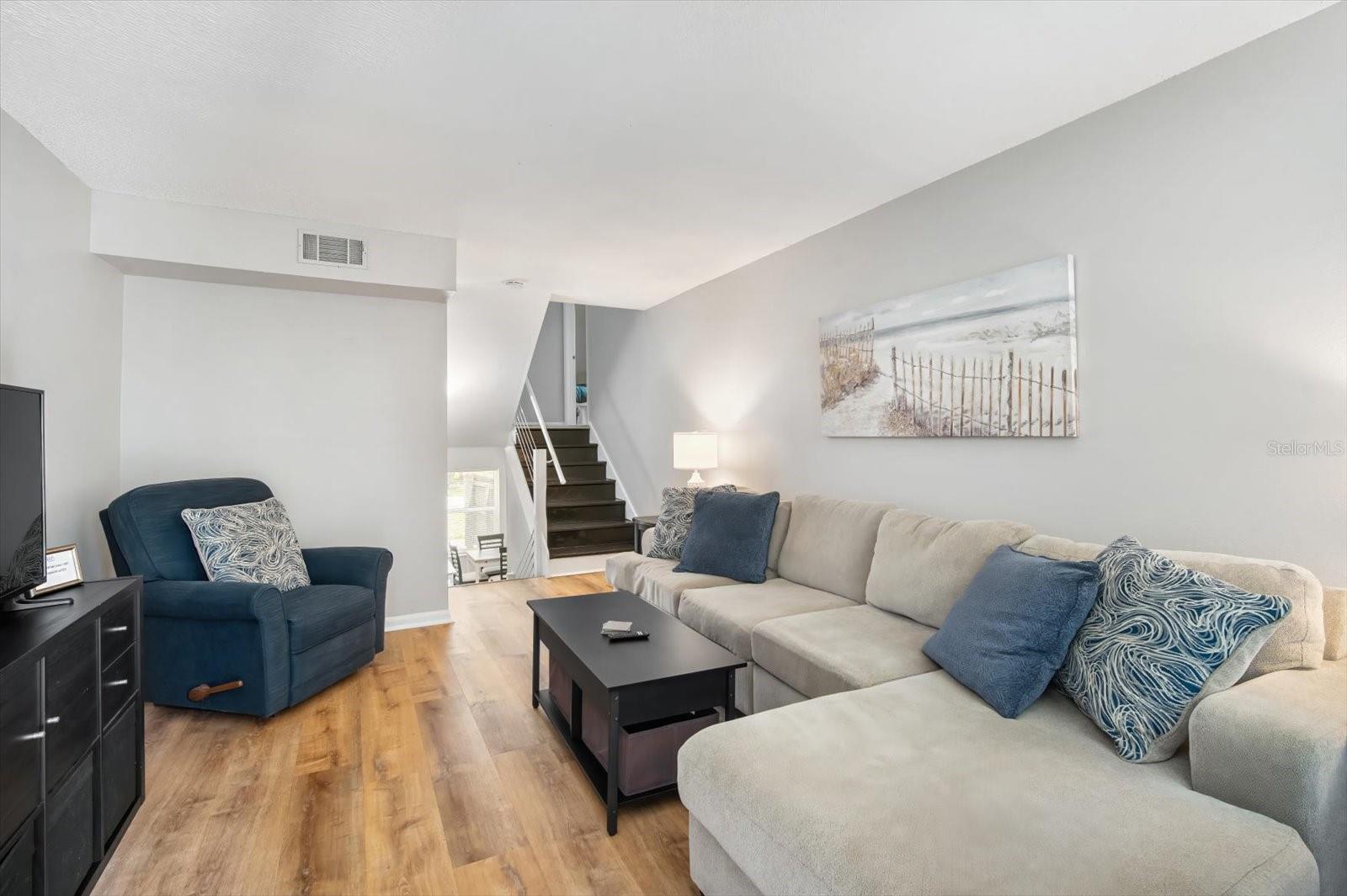 Image 7 of 18 For 4201 La Palma Court