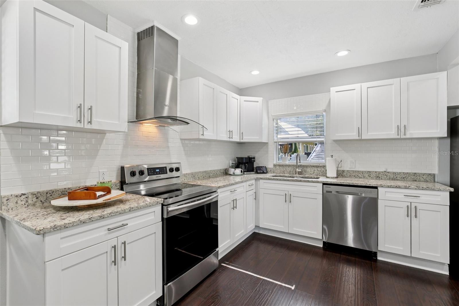Image 11 of 27 For 2902 Jefferson Street