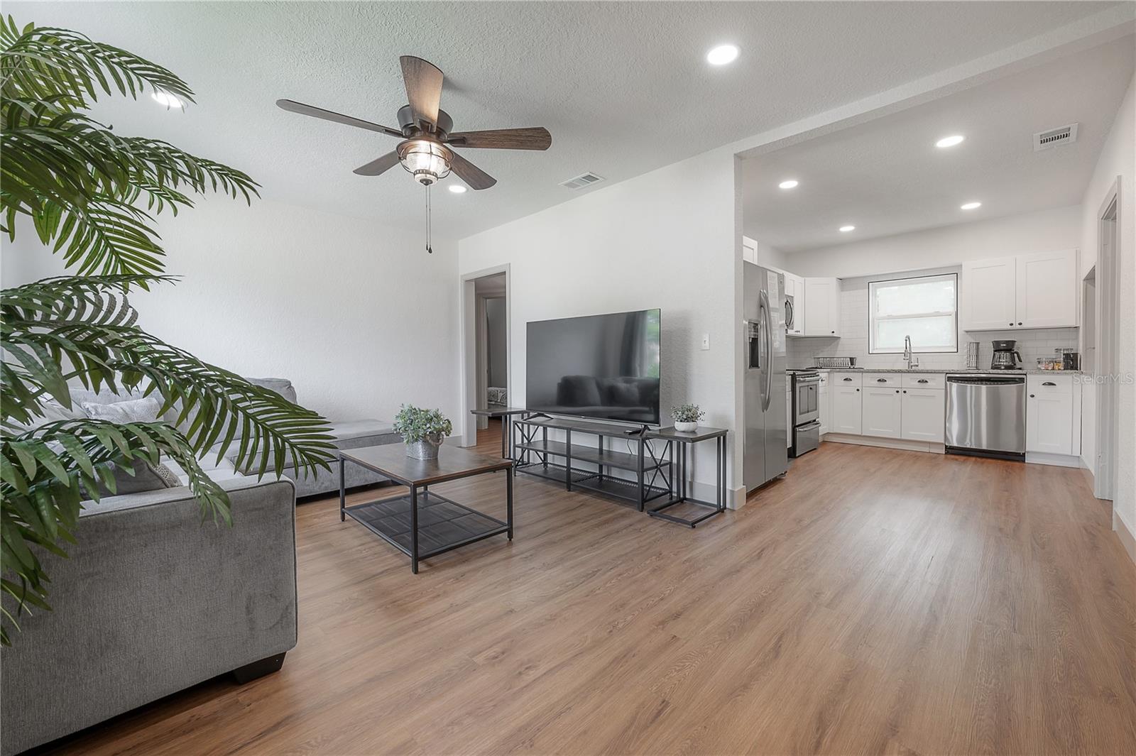 Image 4 of 27 For 611 Highland Avenue