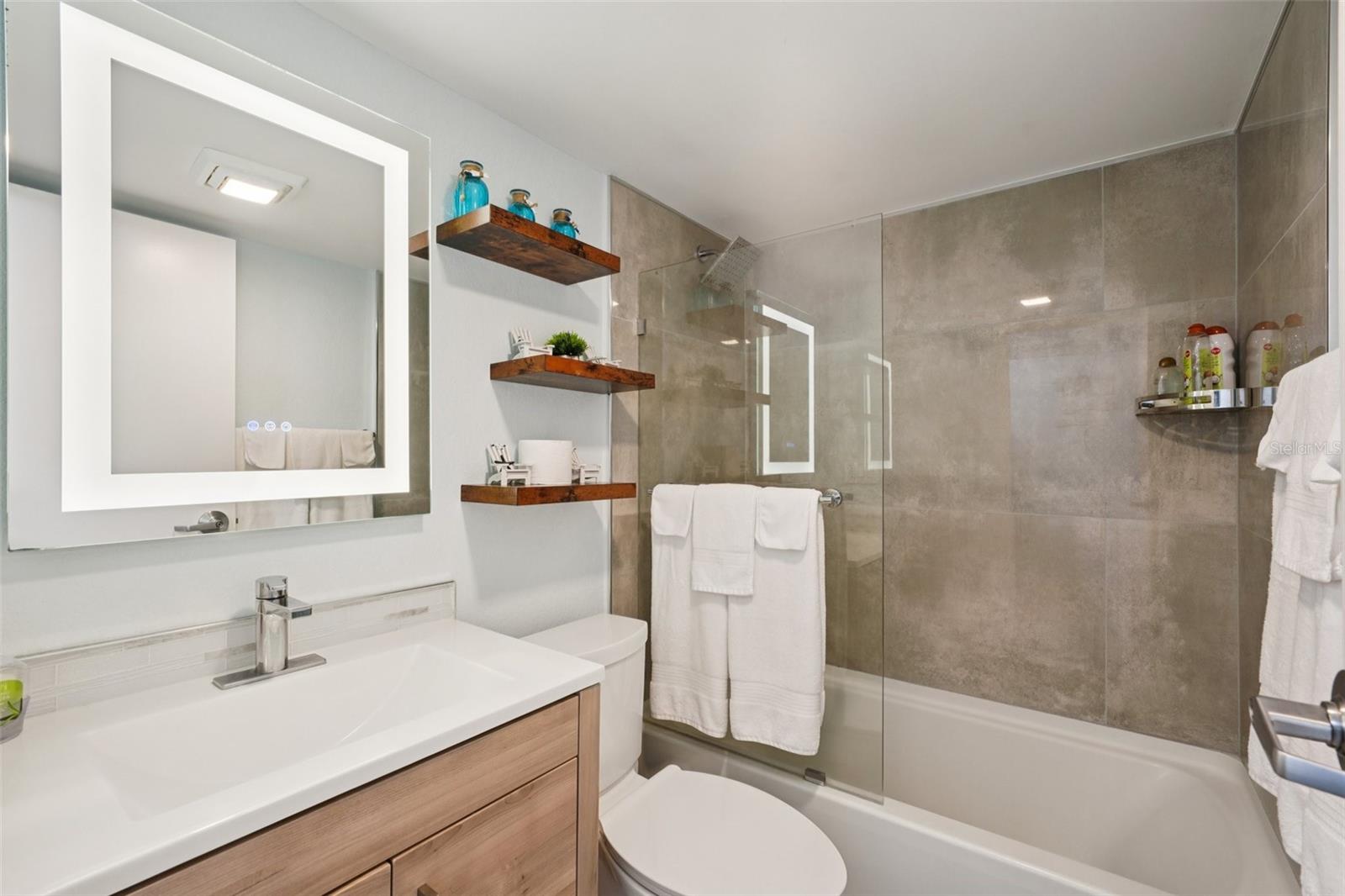 Image 11 of 70 For 611 Destiny Drive