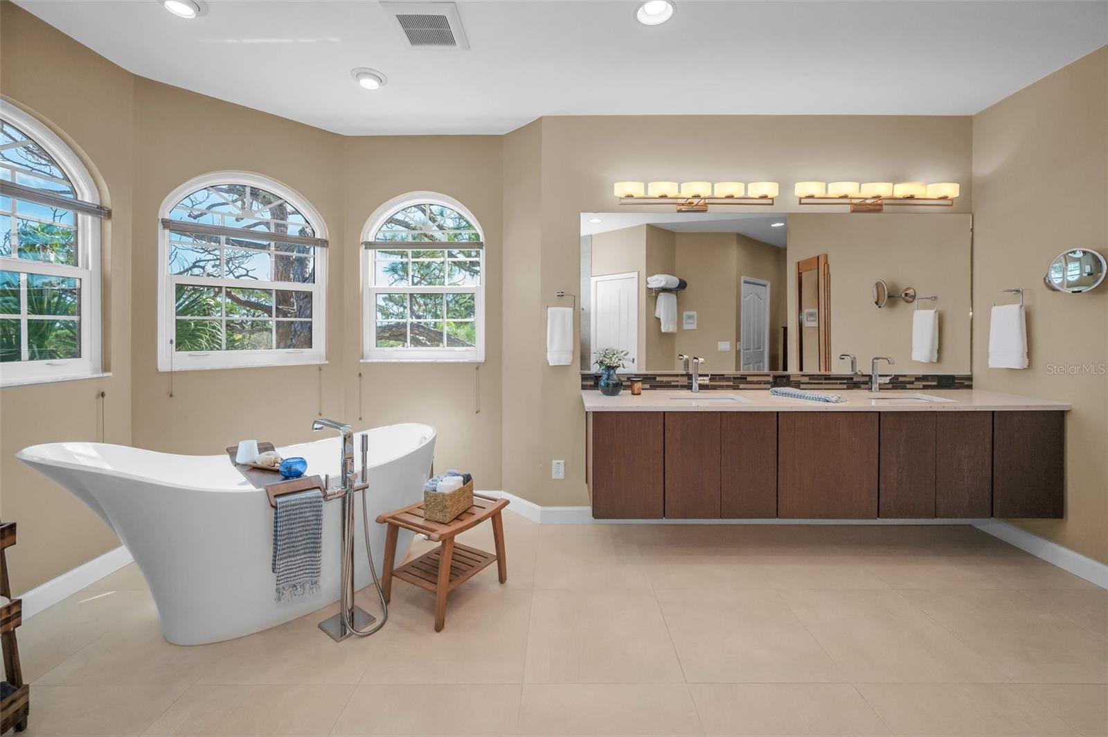 Image 42 of 80 For 2103 Pointe Alexis Drive