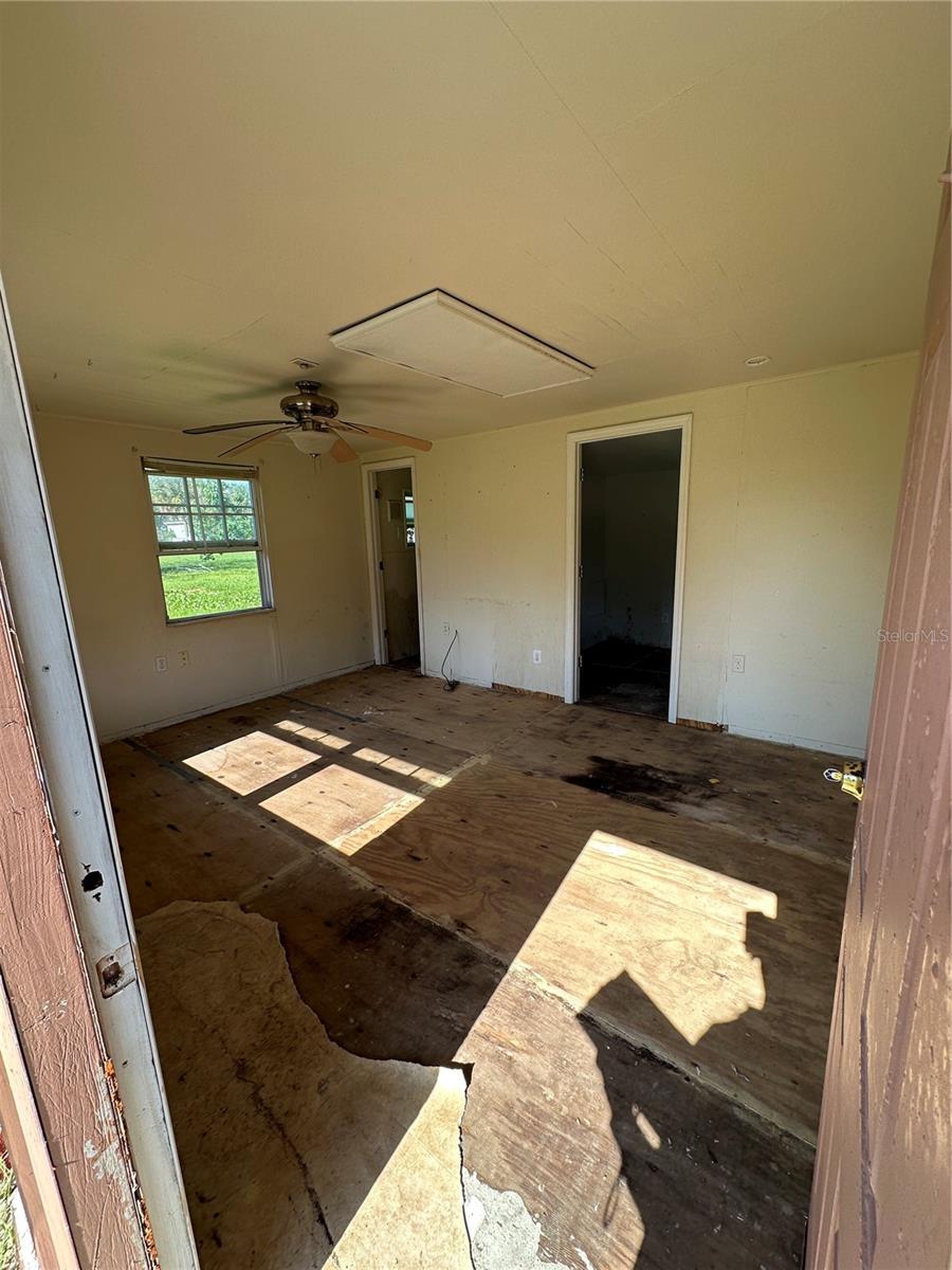 Image 19 of 28 For 6415 Werner Avenue