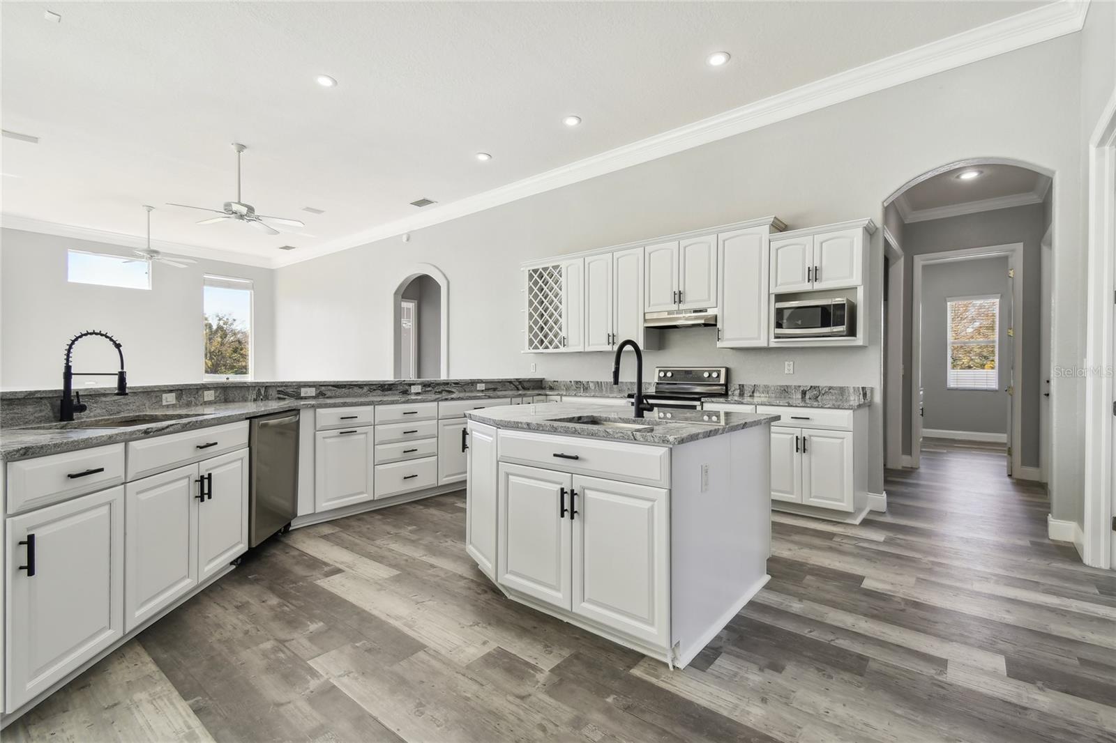 Image 17 of 75 For 6644 Country Club Road