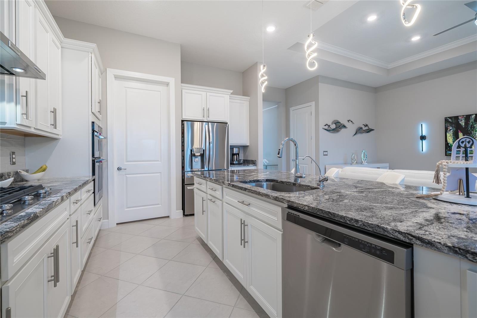 Image 26 of 77 For 18947 Sailors Delight Pass