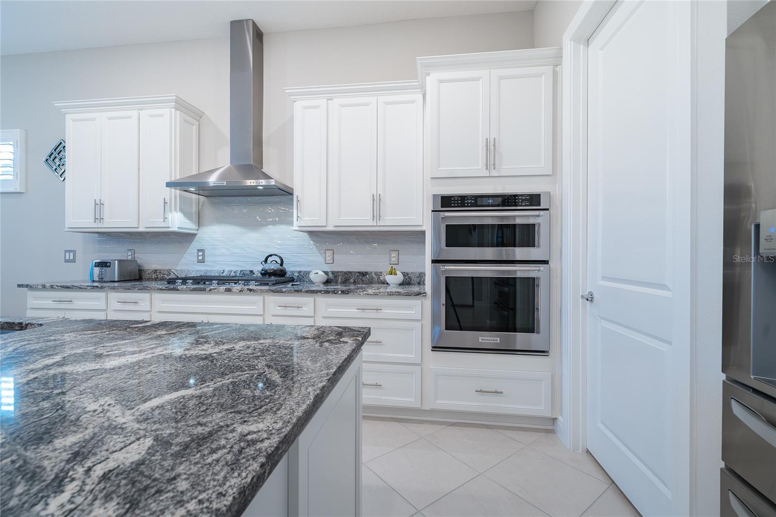 Image 29 of 77 For 18947 Sailors Delight Pass