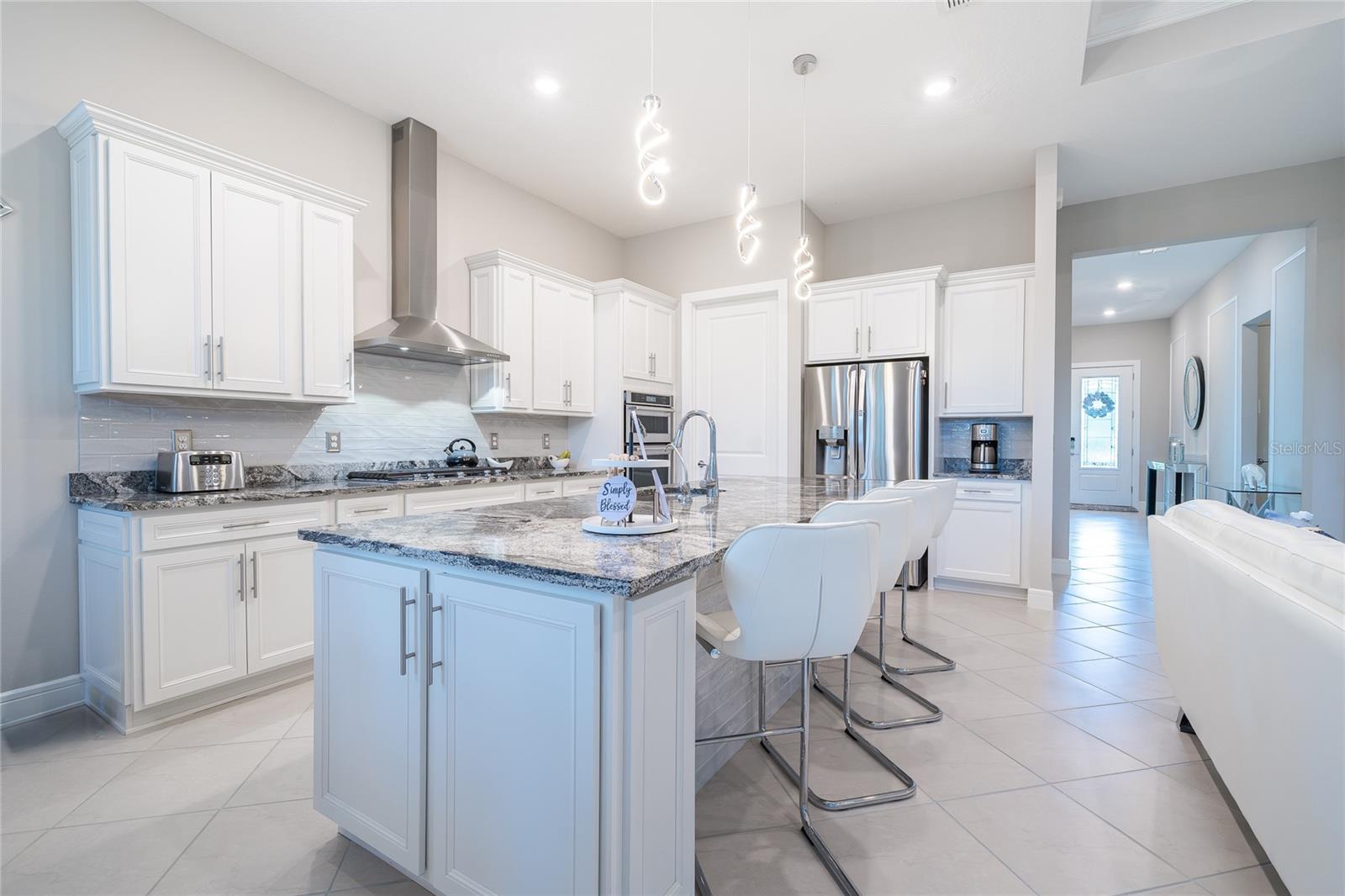 Image 3 of 77 For 18947 Sailors Delight Pass