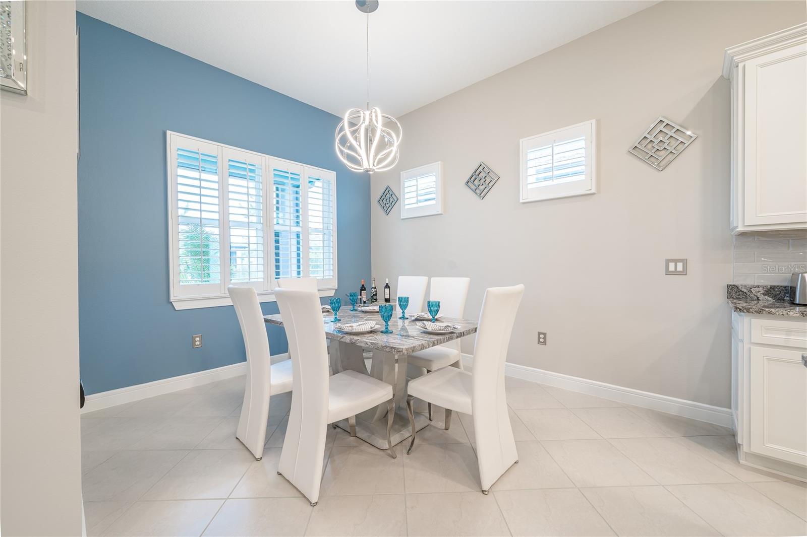 Image 34 of 77 For 18947 Sailors Delight Pass