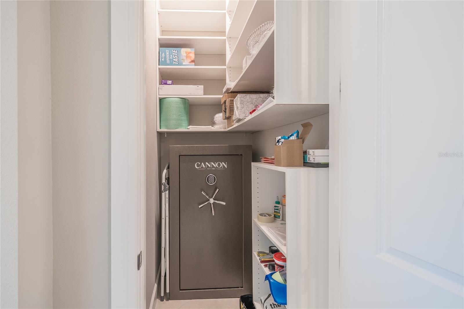 Image 49 of 77 For 18947 Sailors Delight Pass