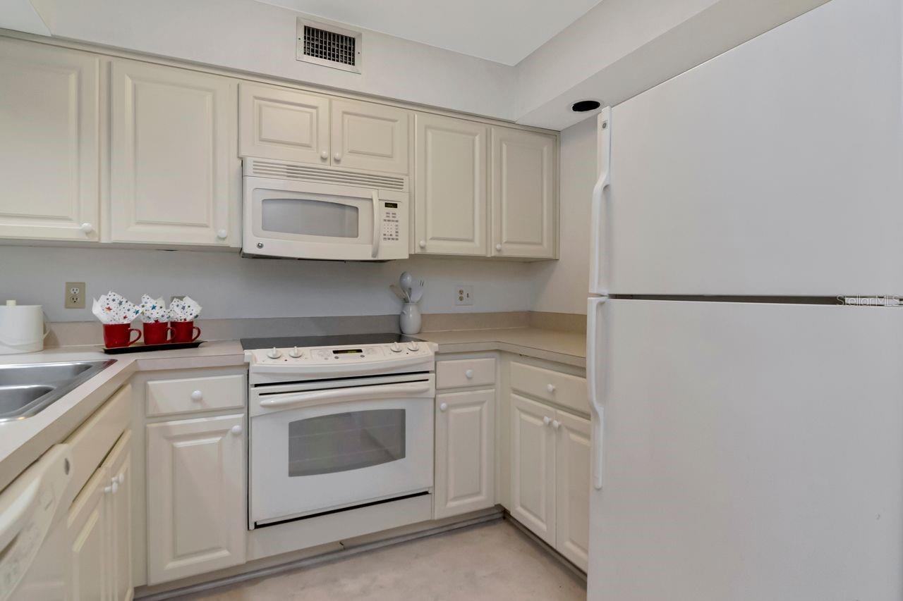 Image 20 of 64 For 4947 Mill Pond Road 3104-3106