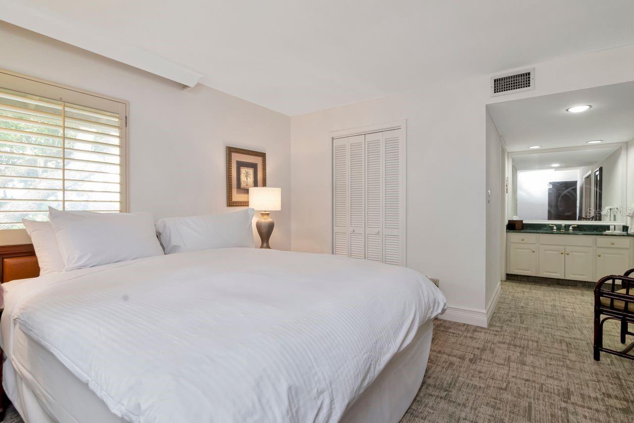 Image 32 of 64 For 4947 Mill Pond Road 3104-3106