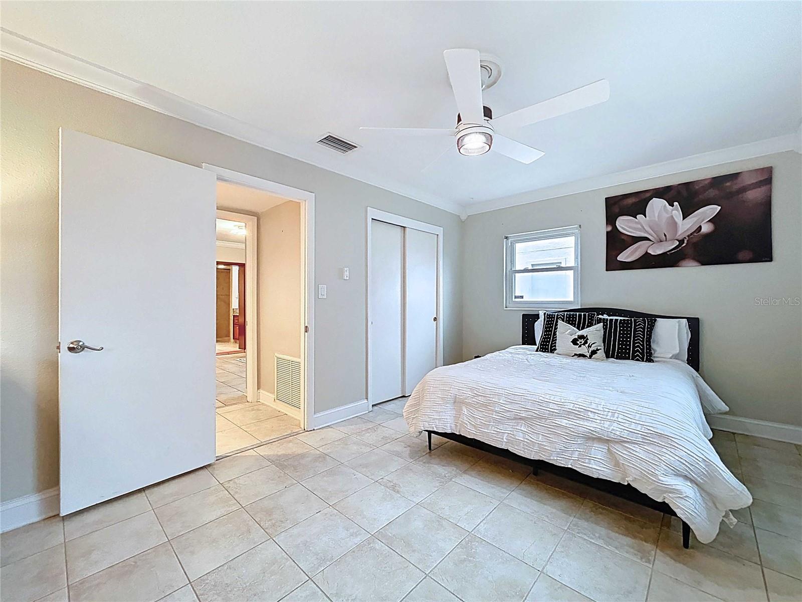 Image 32 of 66 For 3912 Fontainebleau Drive