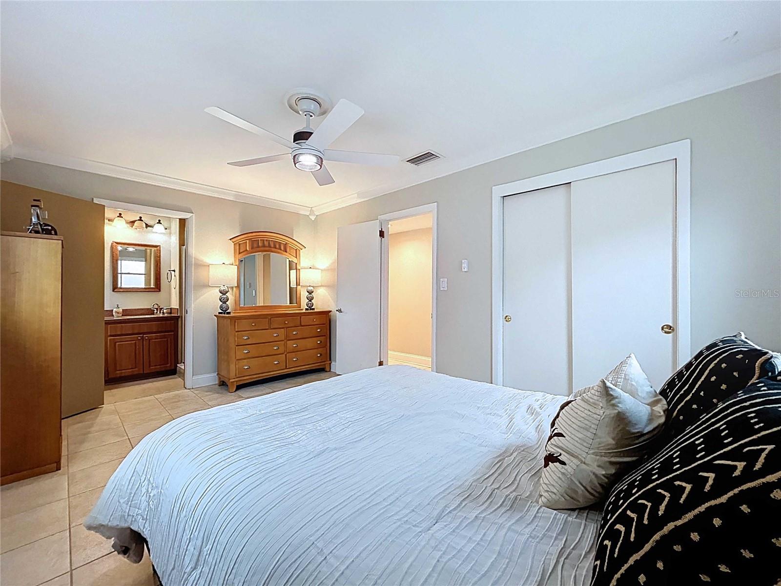 Image 34 of 66 For 3912 Fontainebleau Drive