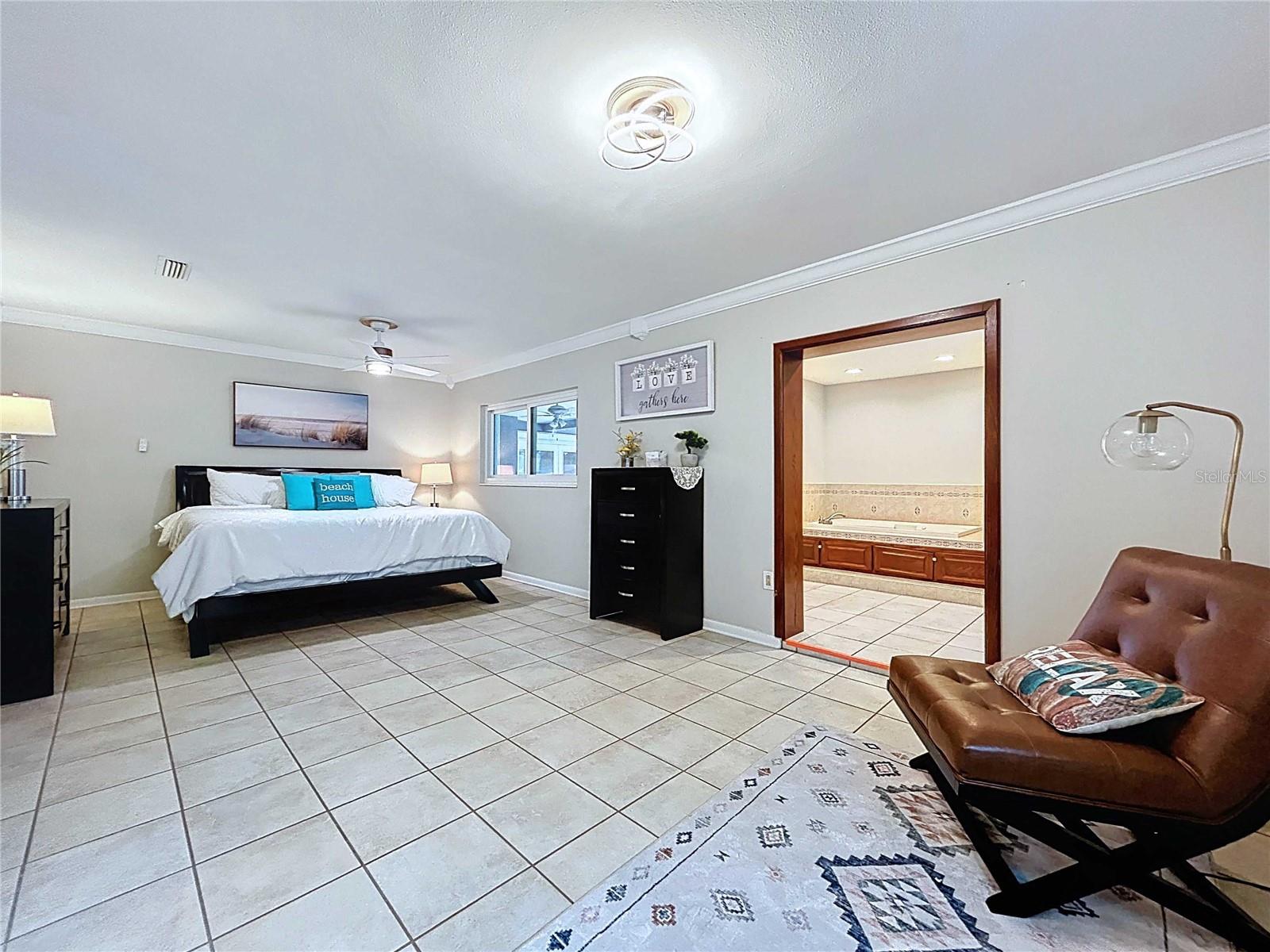 Image 40 of 66 For 3912 Fontainebleau Drive
