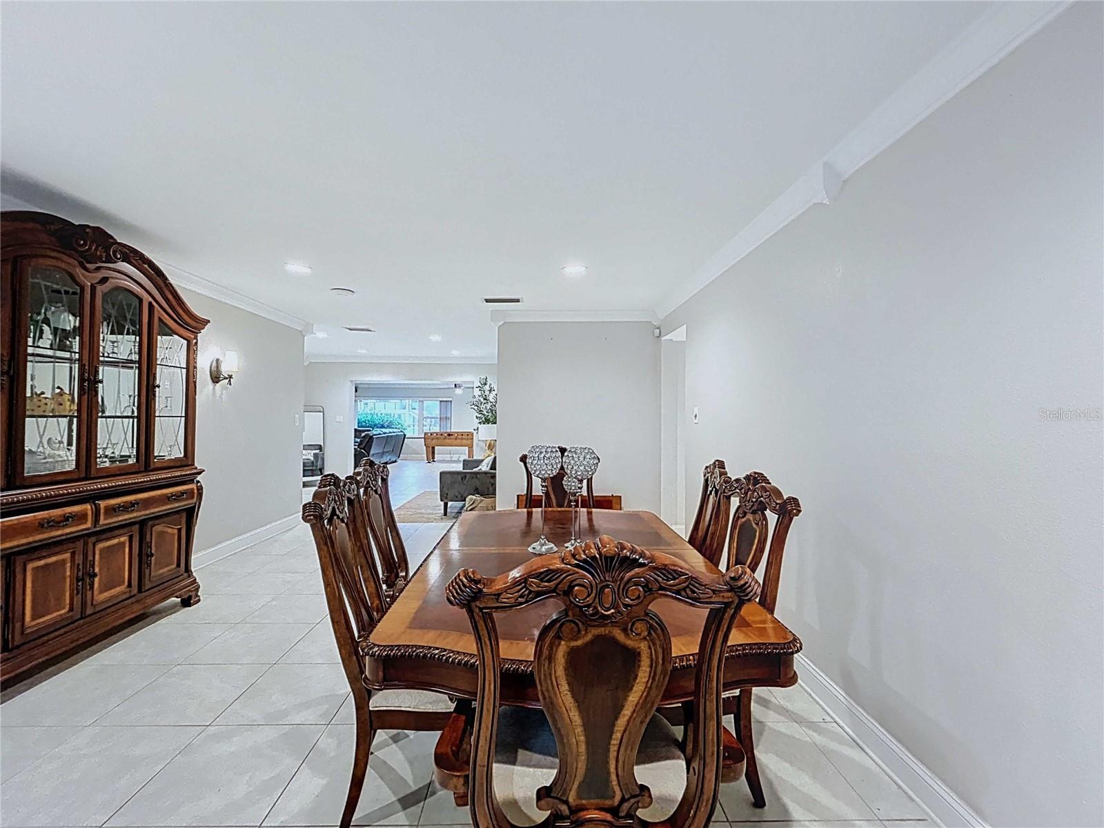 Image 9 of 66 For 3912 Fontainebleau Drive
