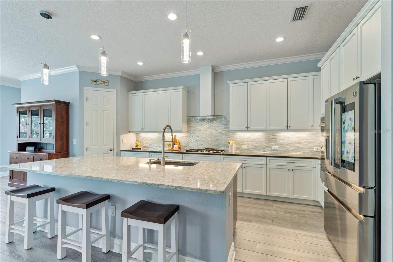 Image 36 of 95 For 708 Manns Harbor Drive