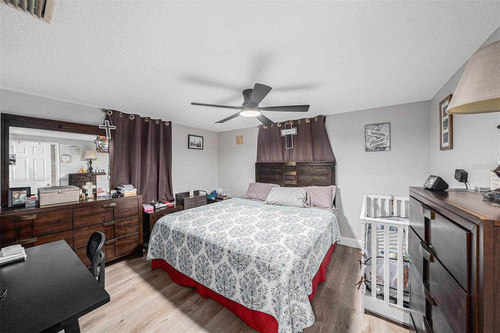 Listing photo id 5 for 5405 Golden Nugget Drive
