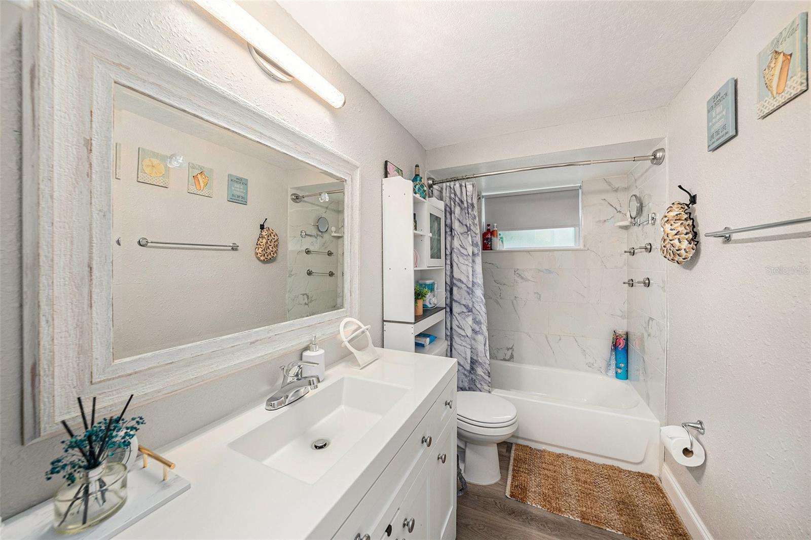 Listing photo id 6 for 5405 Golden Nugget Drive
