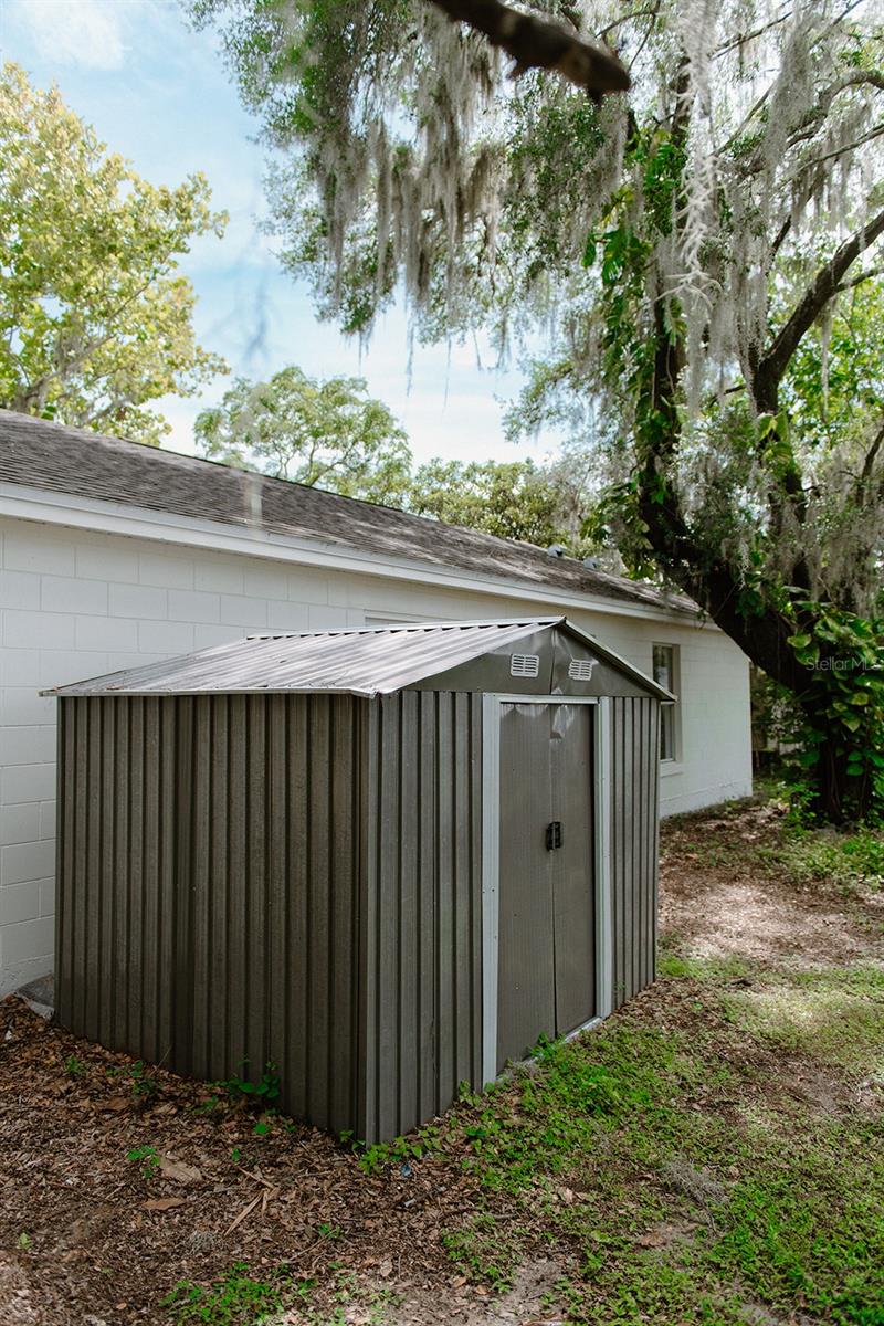 Image 21 of 22 For 402 Benton Lane