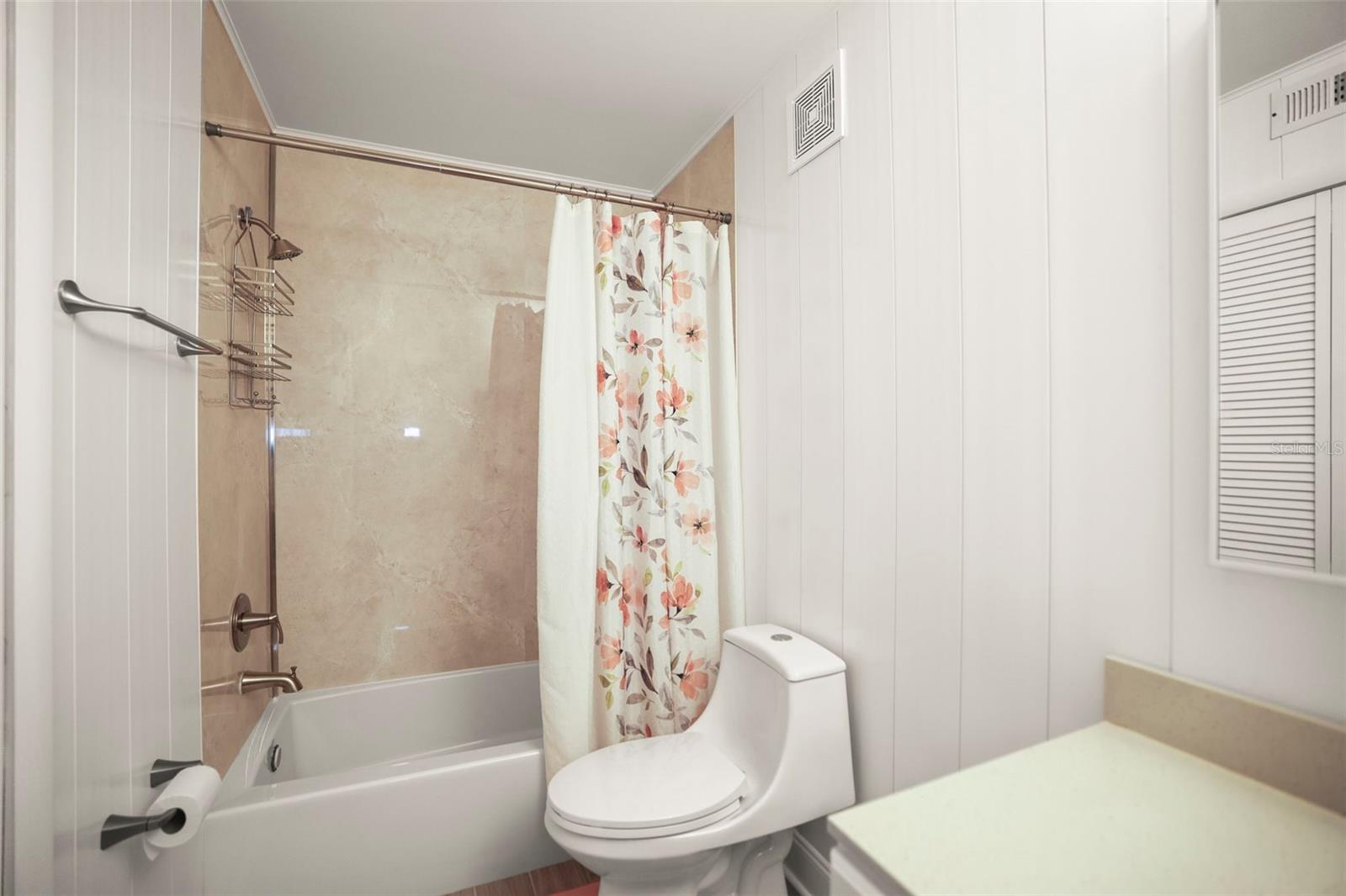 Image 17 of 42 For 2101 Fox Chase Boulevard 107