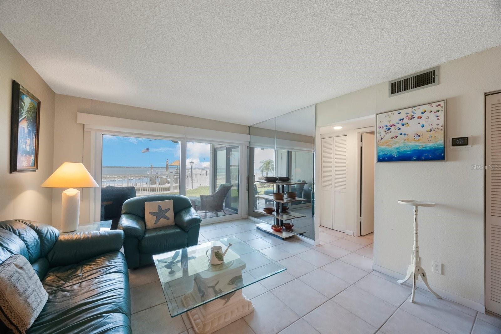 Image 18 of 37 For 6265 Sun Boulevard 112