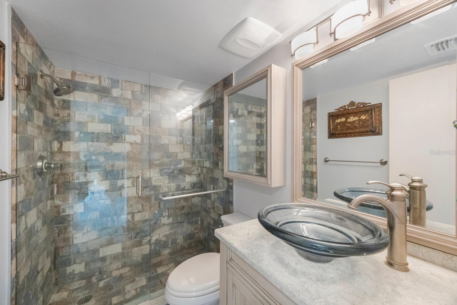 Image 28 of 37 For 6265 Sun Boulevard 112