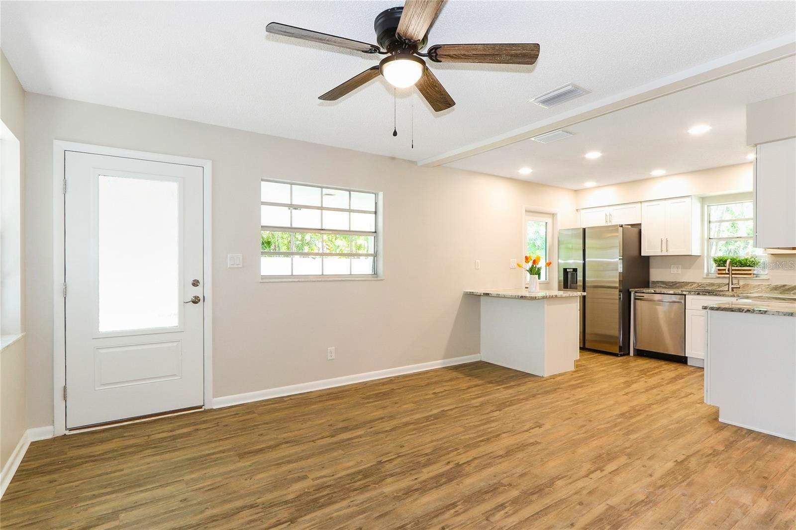 Image 6 of 12 For 5117 29th Avenue S