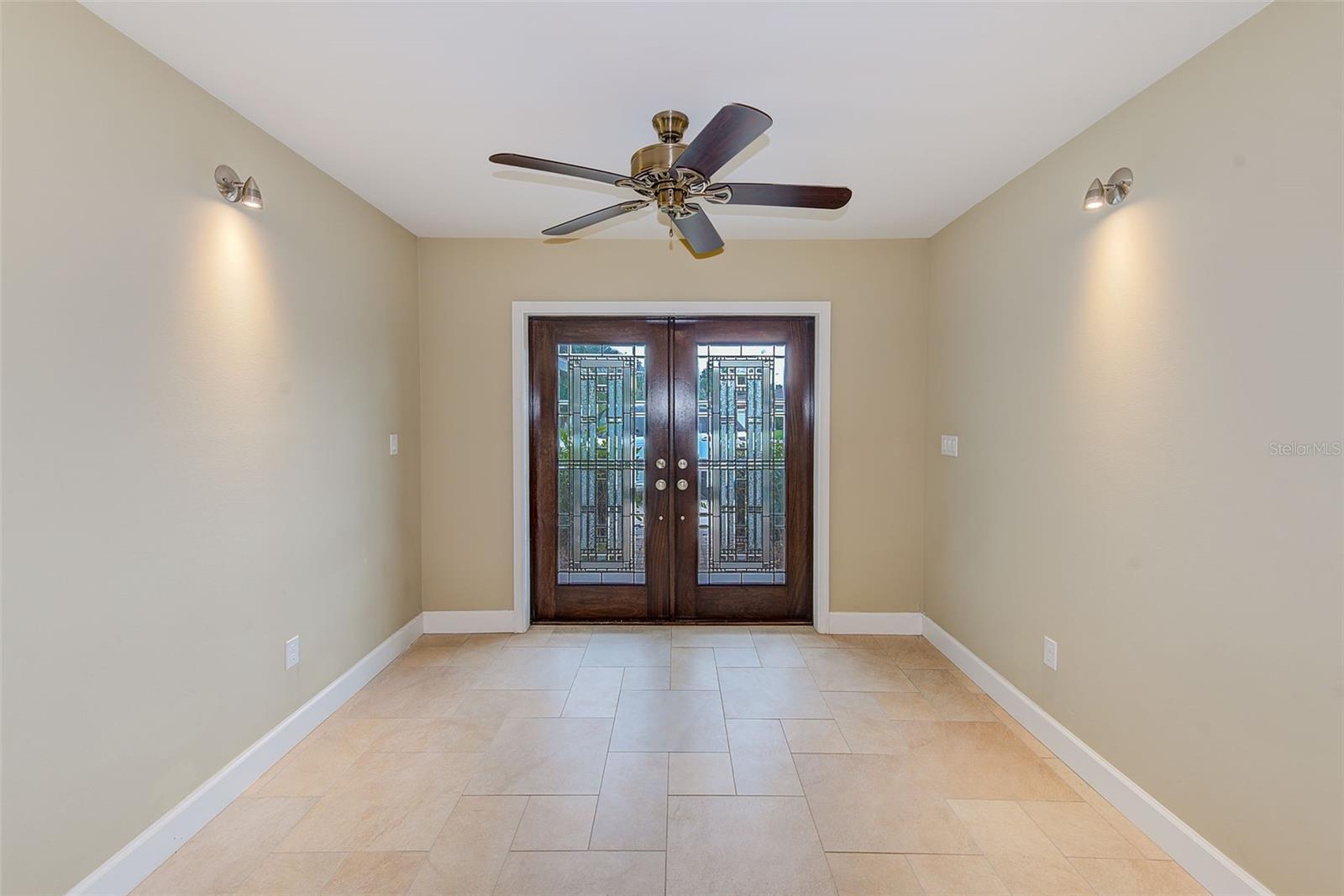 Image 4 of 58 For 410 Harbor View Lane