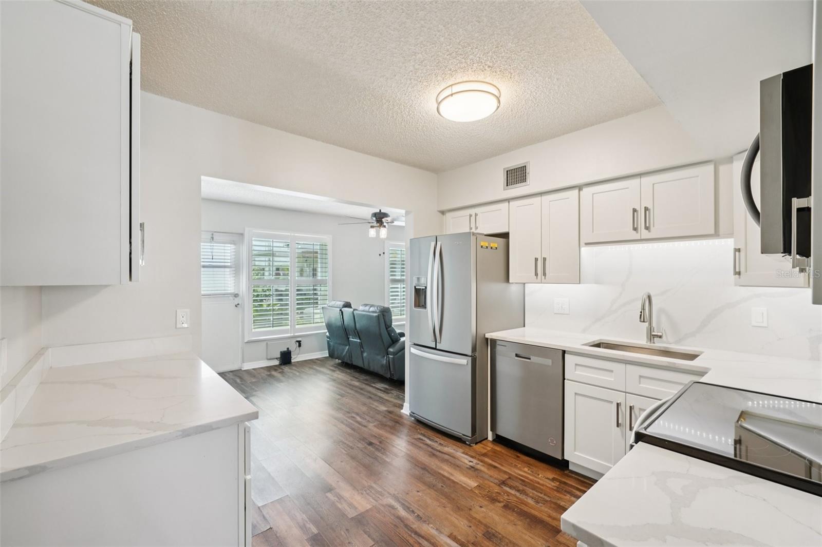 Image 4 of 48 For 2255 Philippine Drive 9