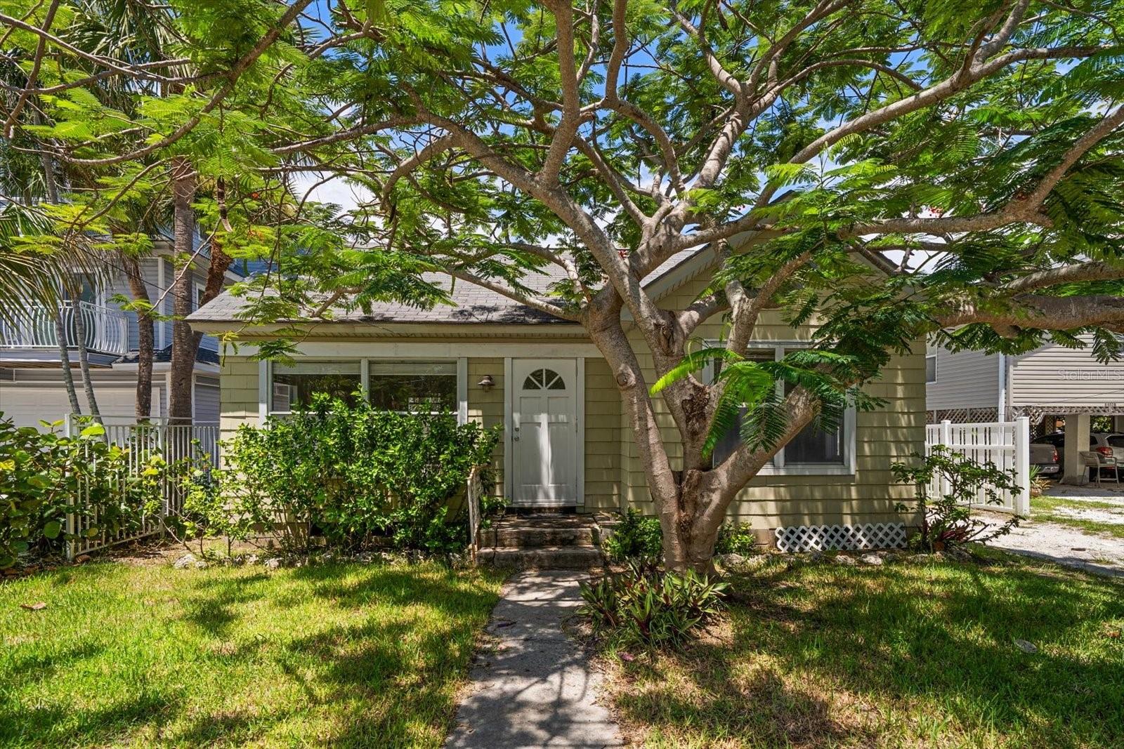 Image 15 of 50 For 8405 Bayshore Drive