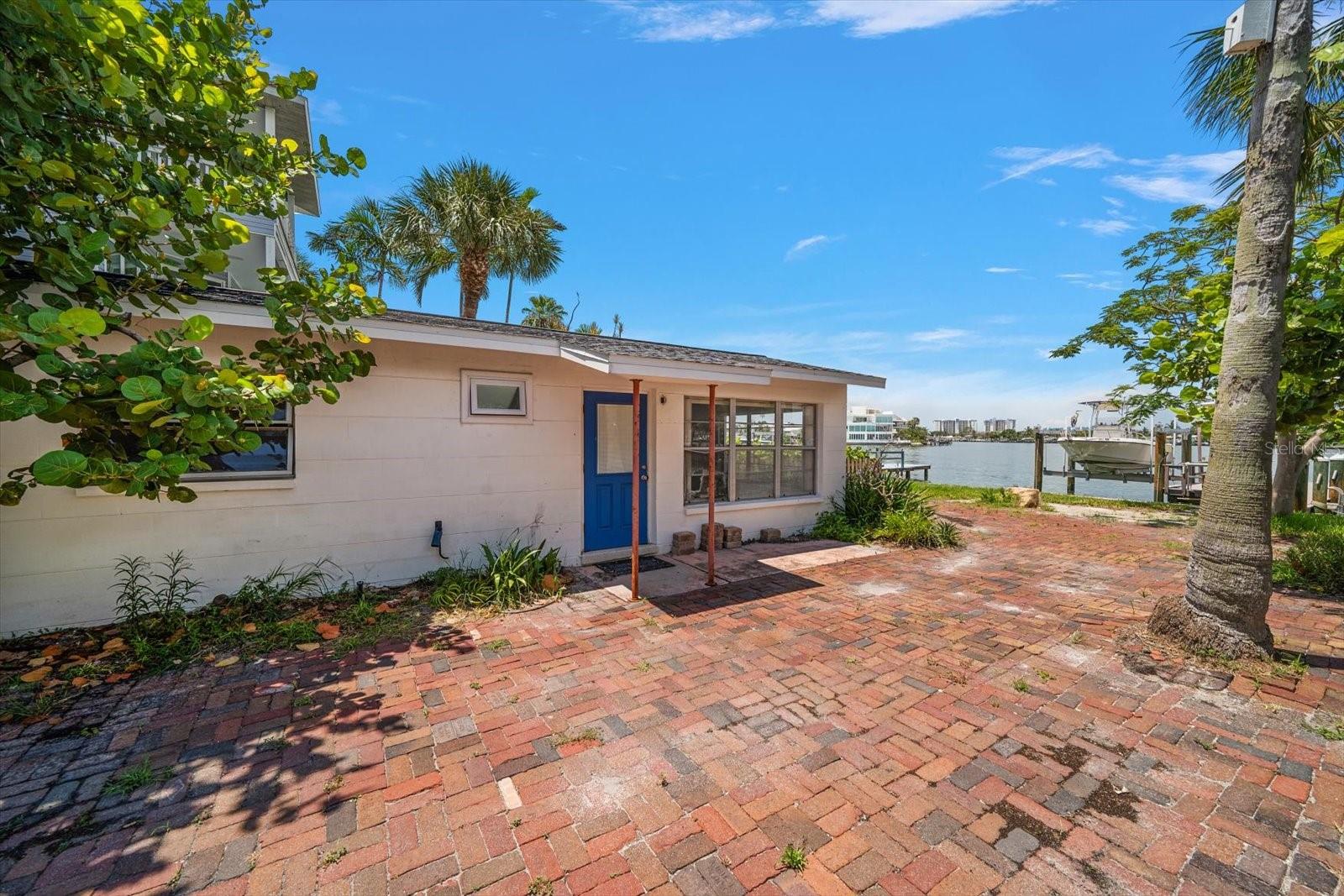 Image 26 of 50 For 8405 Bayshore Drive