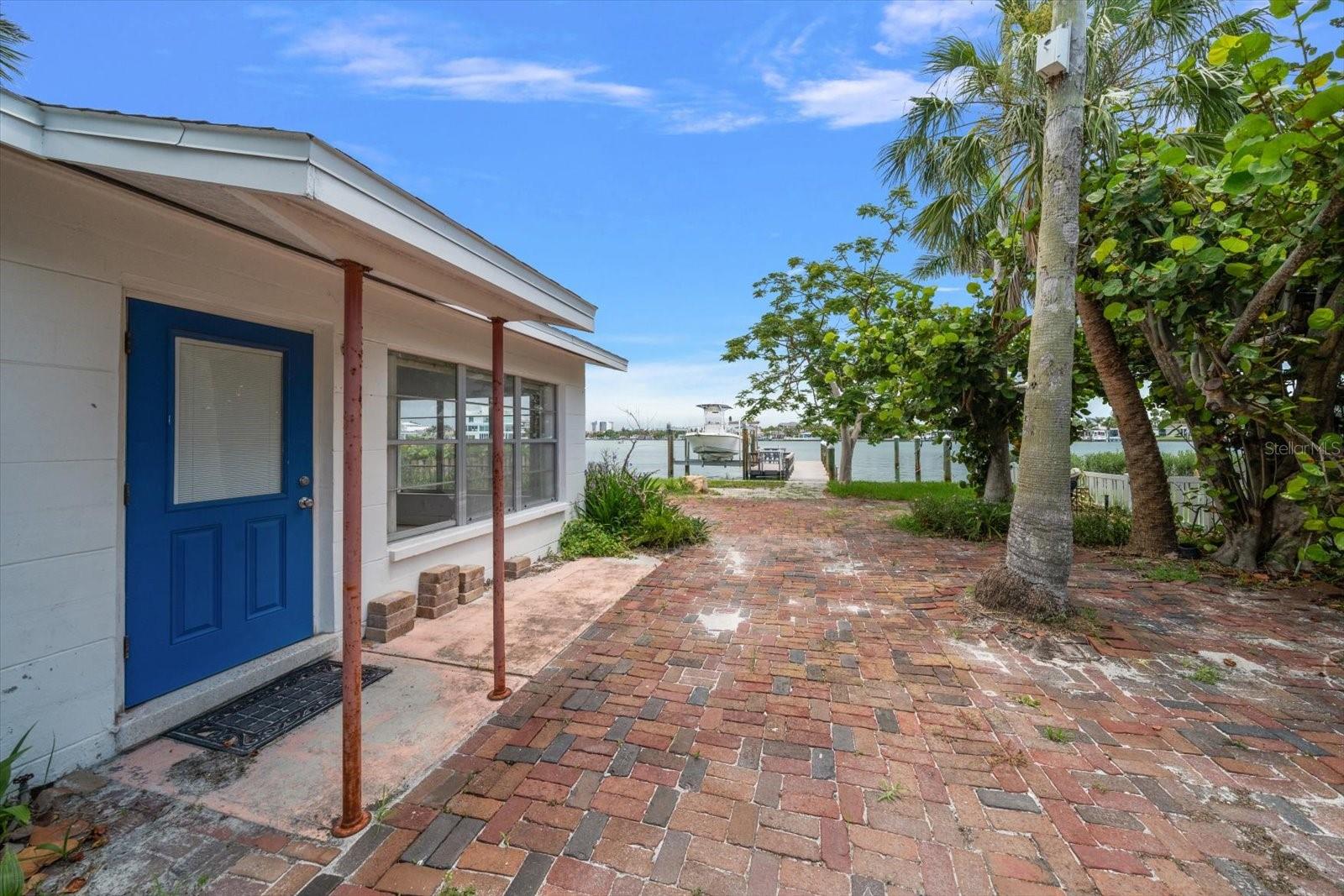 Image 28 of 50 For 8405 Bayshore Drive