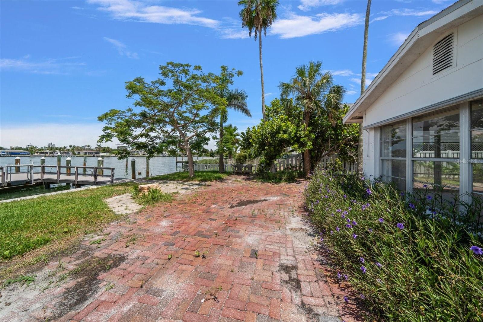 Image 29 of 50 For 8405 Bayshore Drive