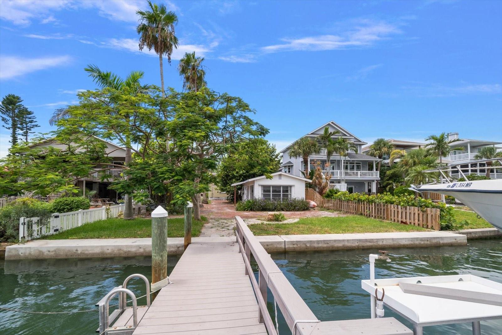 Image 4 of 50 For 8405 Bayshore Drive