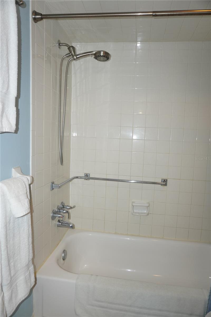 Image 19 of 31 For 4337 Tahitian Gardens Circle F