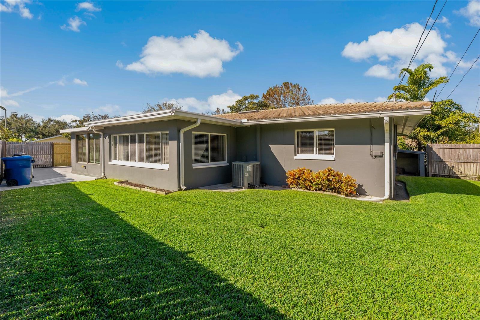Listing photo id 32 for 1957 Temple Terrace