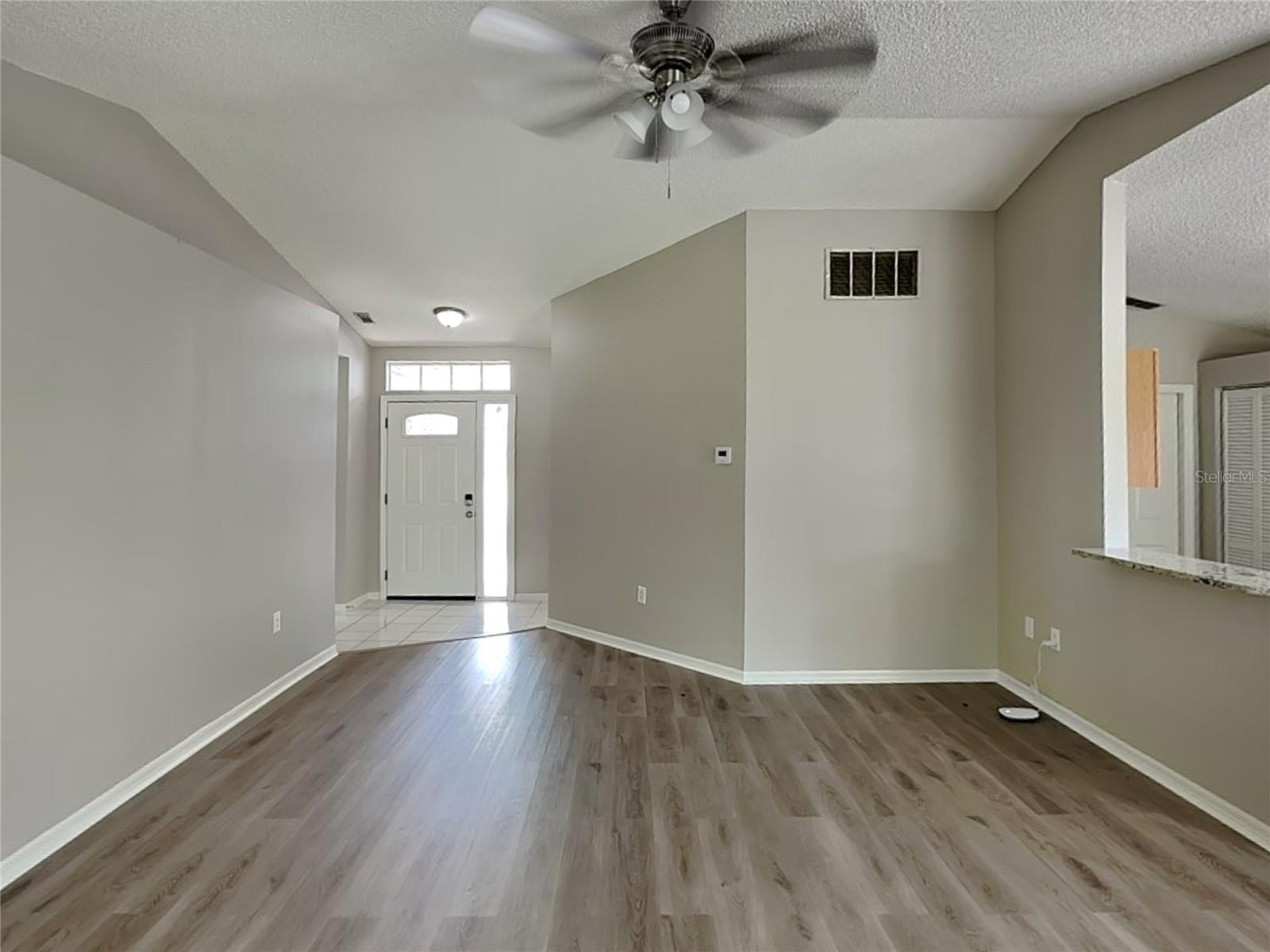 Image 3 of 15 For 3910 78th Drive E