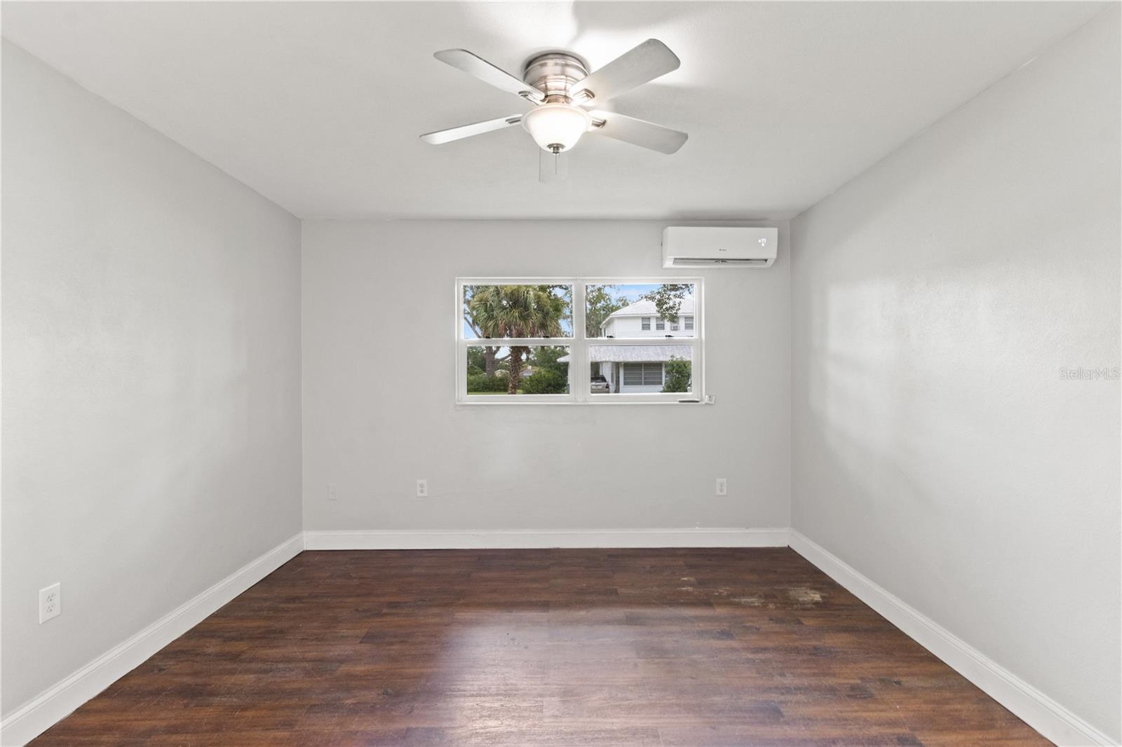 Image 8 of 17 For 5209 9th Street