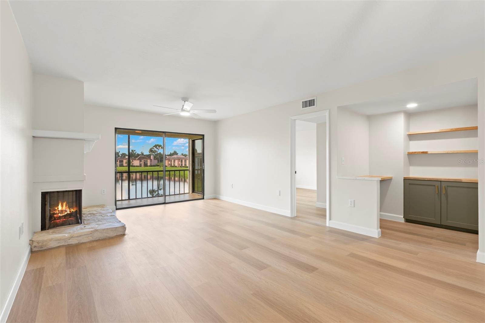 Image 14 of 56 For 106 Lakeview Place 106