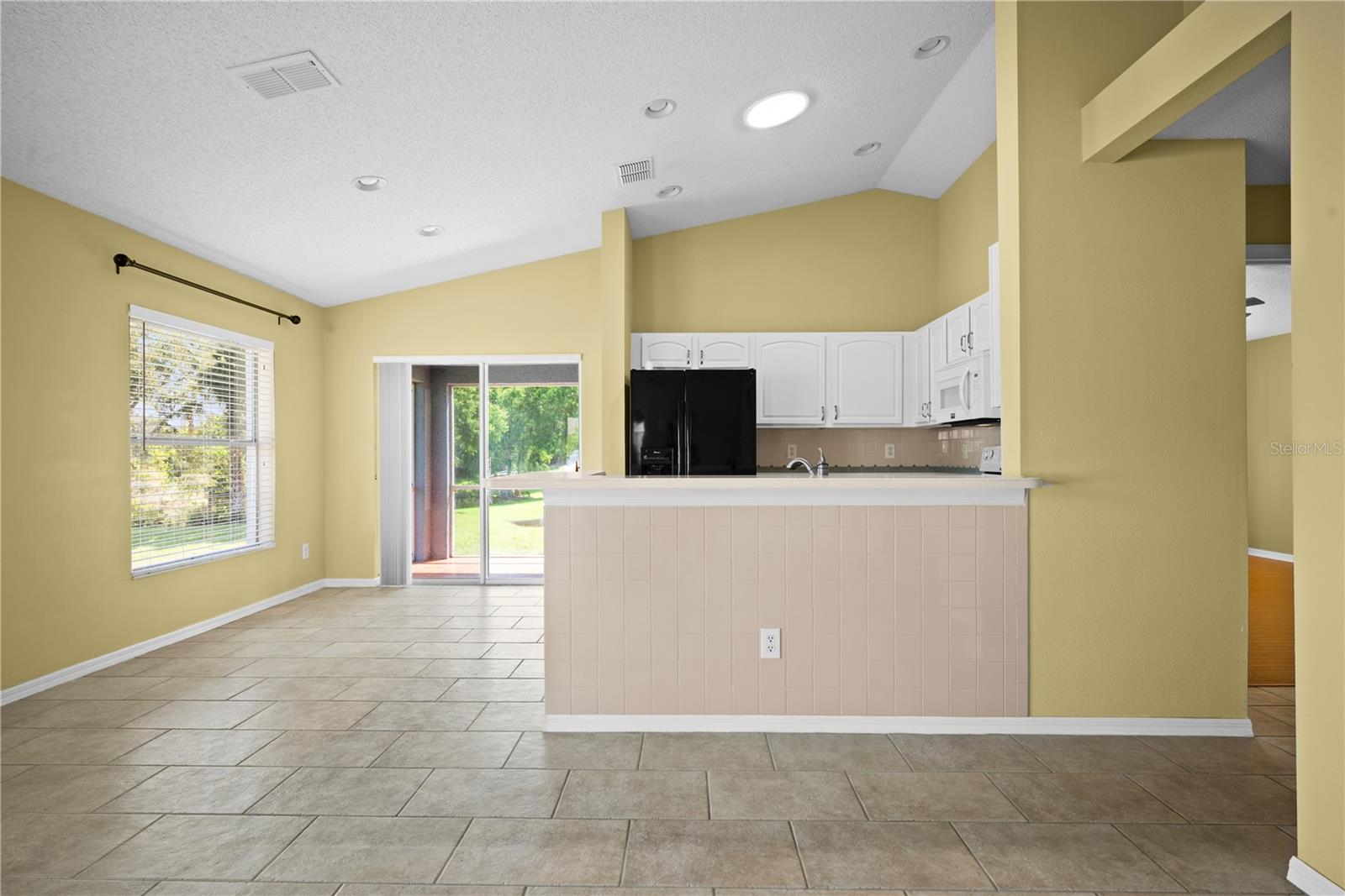 Image 5 of 26 For 2926 Walnut Grove Court