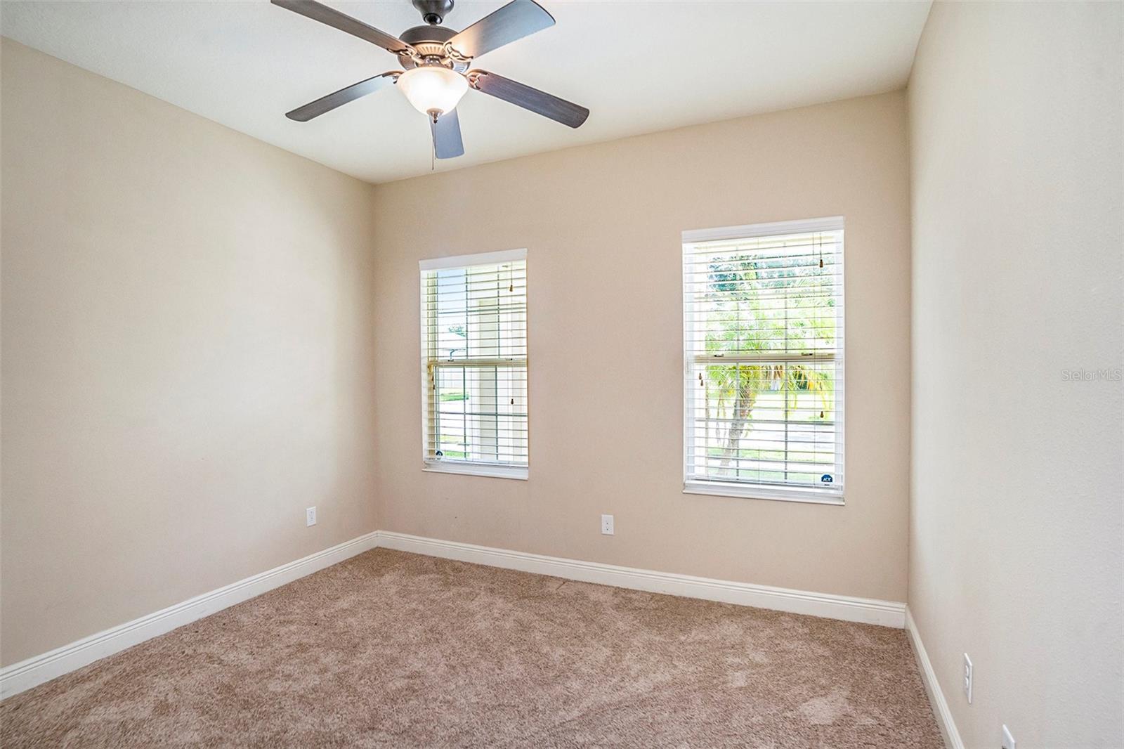 Image 13 of 38 For 812 Viscount Street