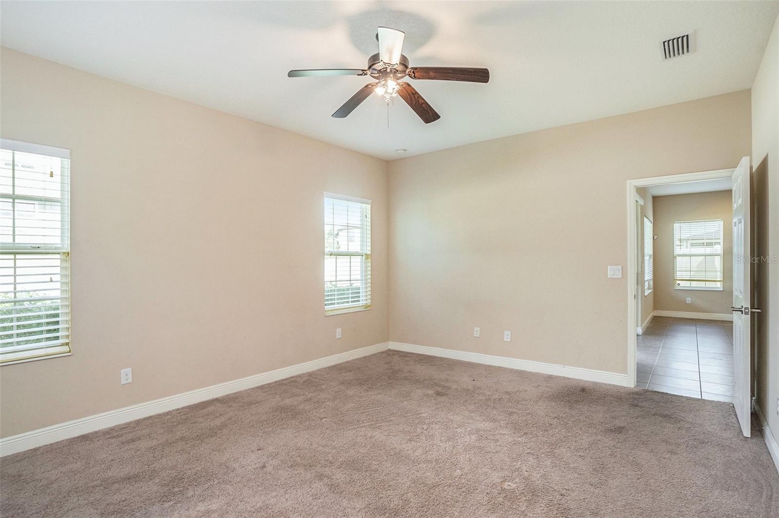 Image 17 of 38 For 812 Viscount Street