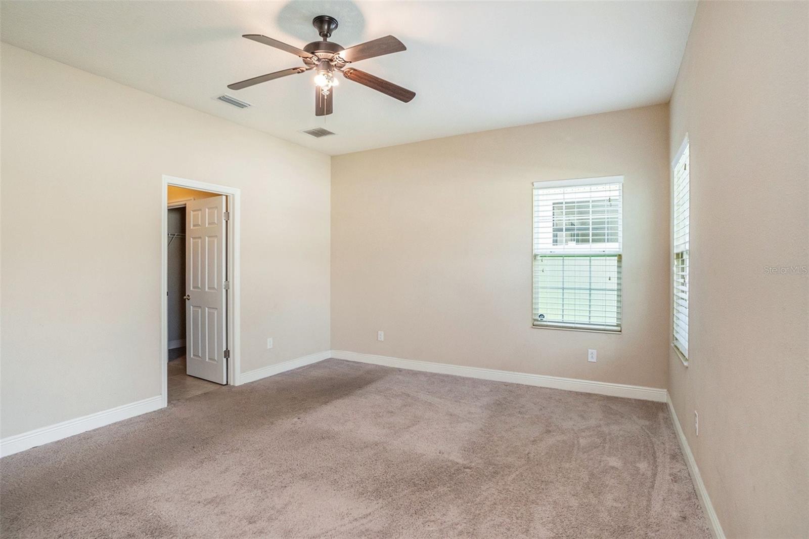 Image 18 of 38 For 812 Viscount Street
