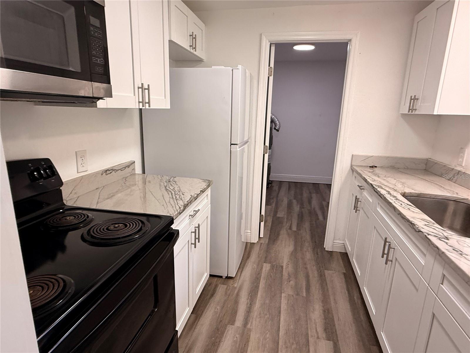 Image 13 of 33 For 801 Monroe Street