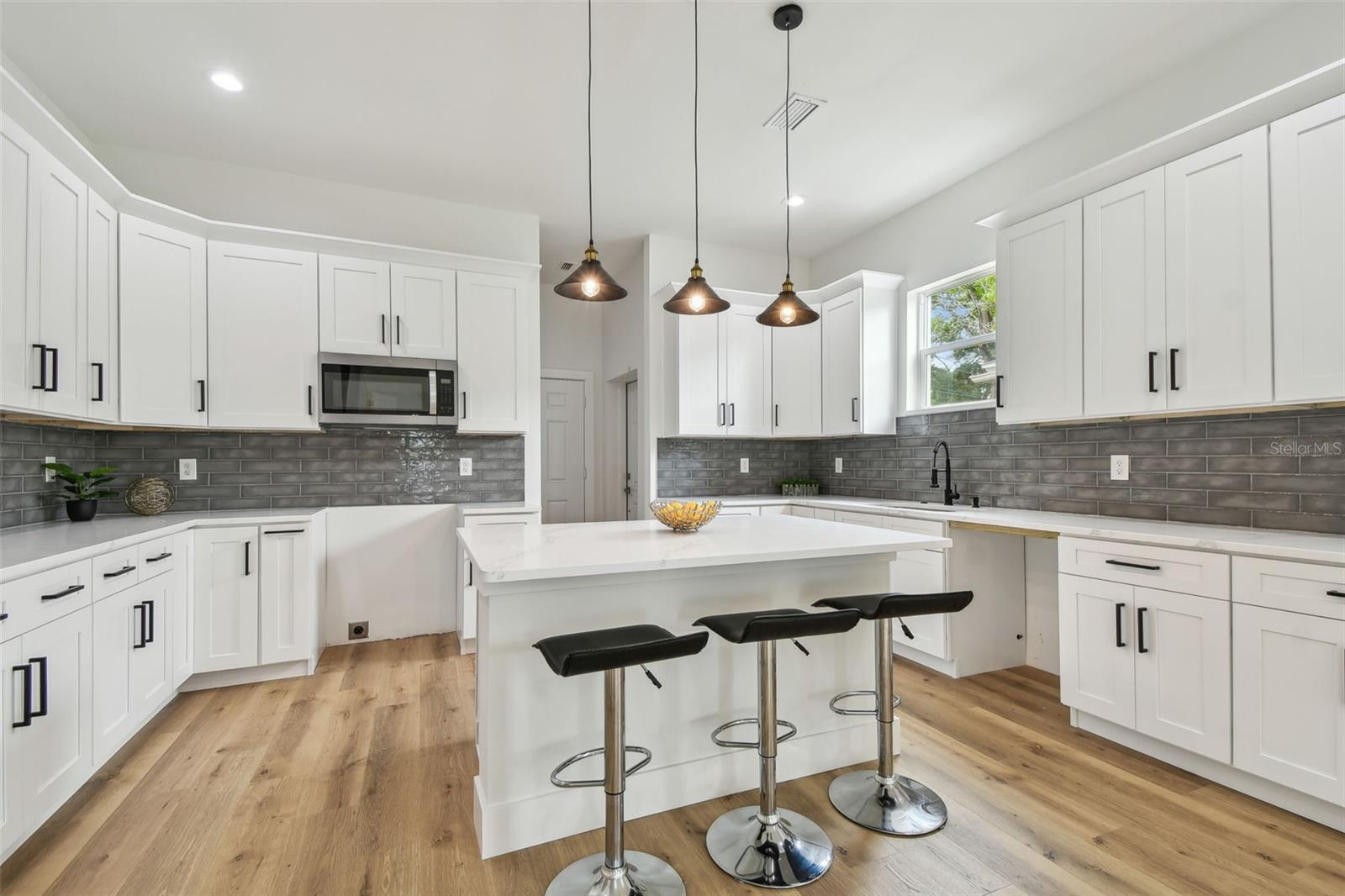 Image 11 of 43 For 3455 17th Avenue S