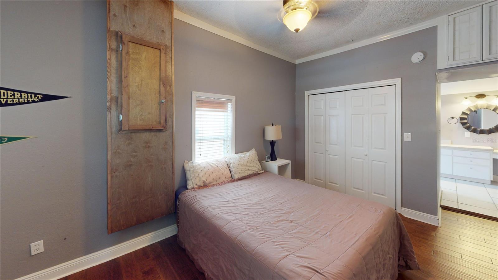 Image 23 of 39 For 805 Braddock Street
