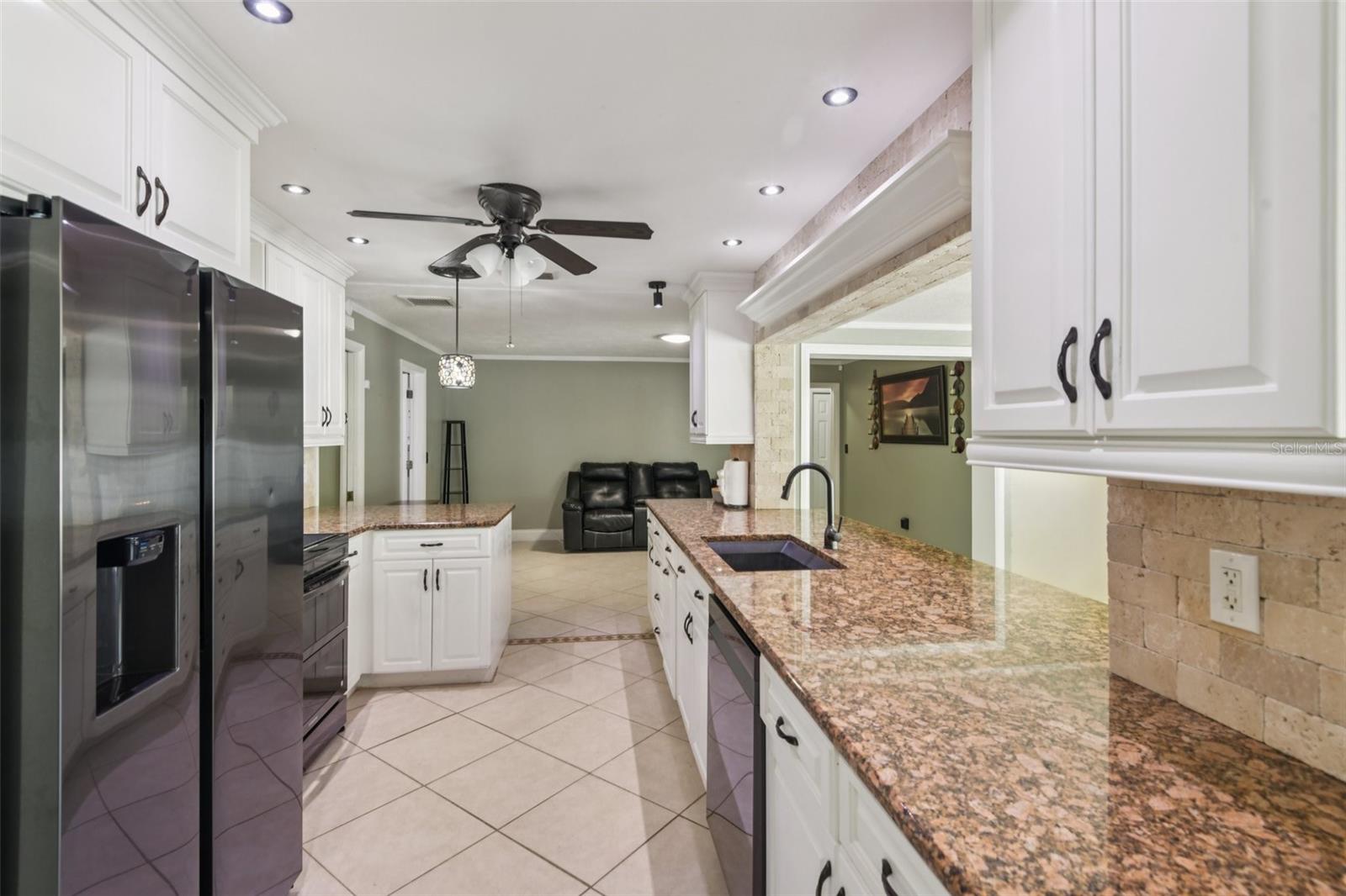 Image 10 of 37 For 1080 Mccarty Street